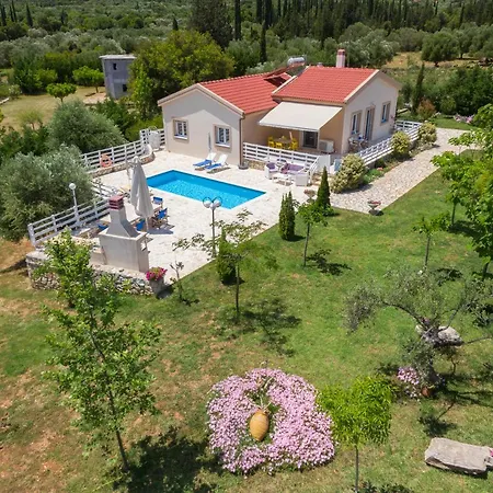 Country Style Christina Villa *