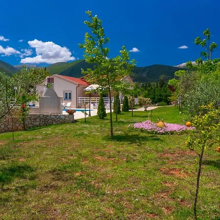 Country Style Christina Villa *