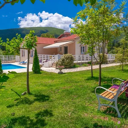 Country Style Christina