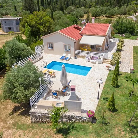 Country Style Christina