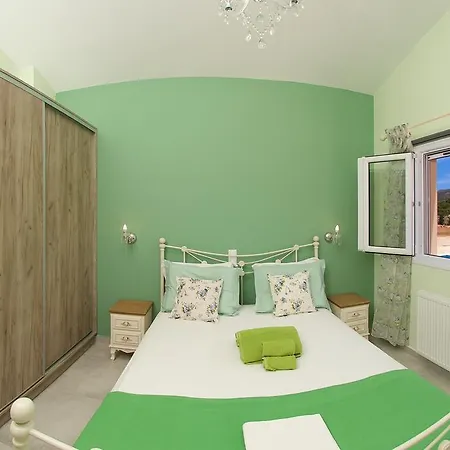 Country Style Christina Villa