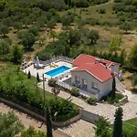 Villa Country Style Christina *