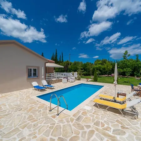 Country Style Christina Villa *