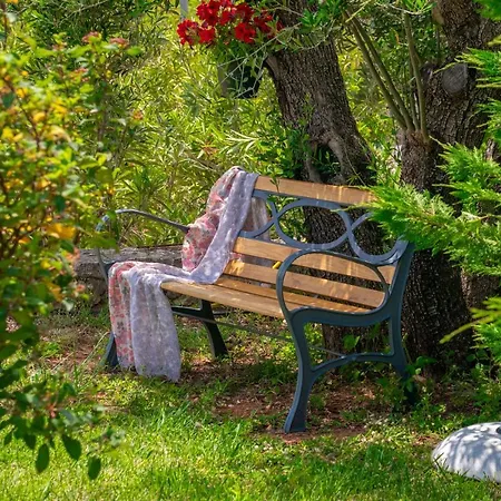 Country Style Christina