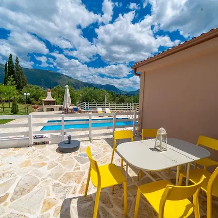 Country Style Christina Pouláta