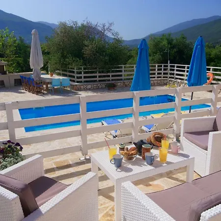 Villa Country Style Christina