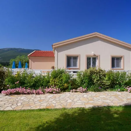 Country Style Christina *