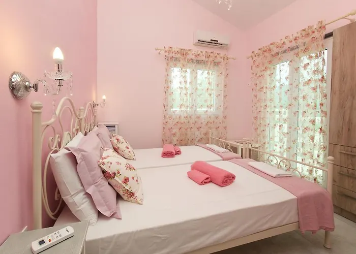 Country Style Christina Poulata