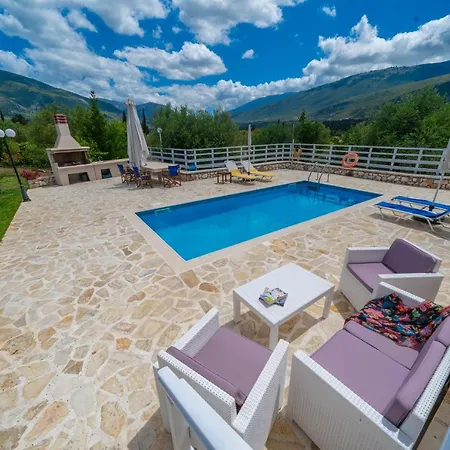 Country Style Christina Villa *