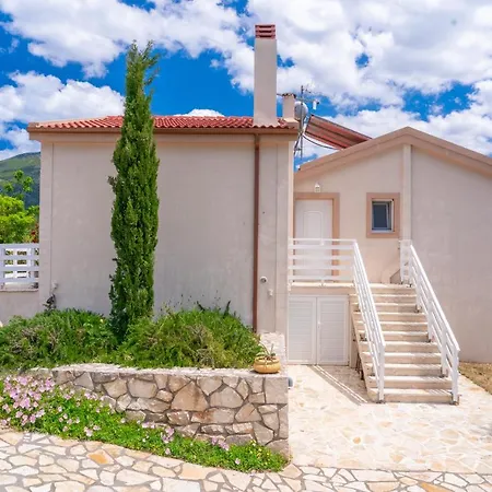 Country Style Christina Pouláta