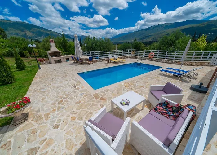 Country Style Christina Villa *