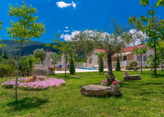 Country Style Christina Pouláta