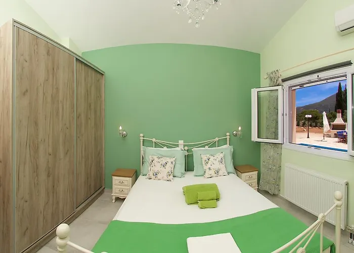 Country Style Christina Villa